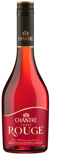 Chantré Cuvée Rouge: Hochwertige Spirituosenflasche mit goldener Beschriftung und roter Färbung für besondere Momente.